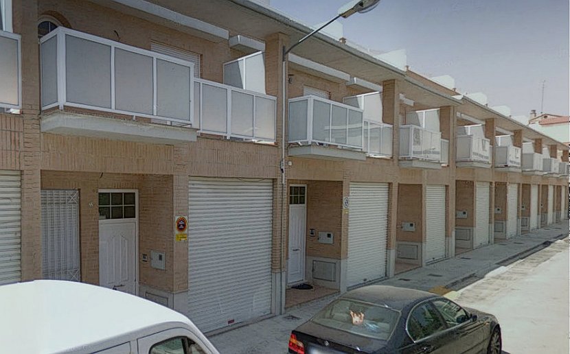 ados-calle Genaret, Benaguacil